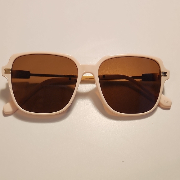 aerie Accessories - NWOT - Aerie Sunnies